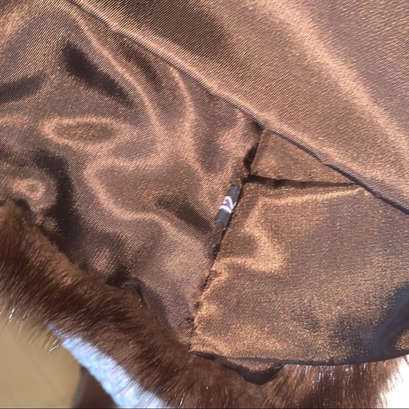 Genuine Vintage Mink Fur Coat in Brown - Picture 8 of 13